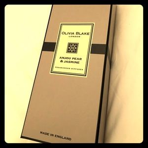 Olivia Blake diffuser in Anjou pear and jasmine